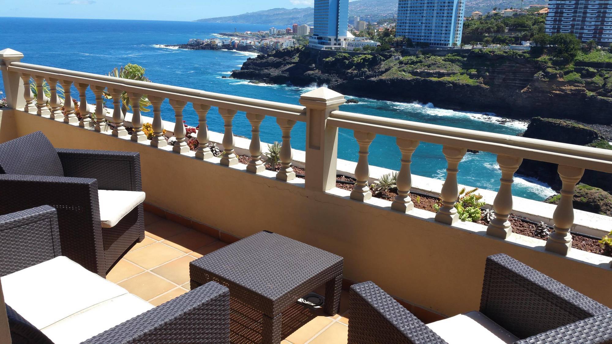 לוס ריאלחוס Apartamentos Playa De Los Roques מראה חיצוני תמונה